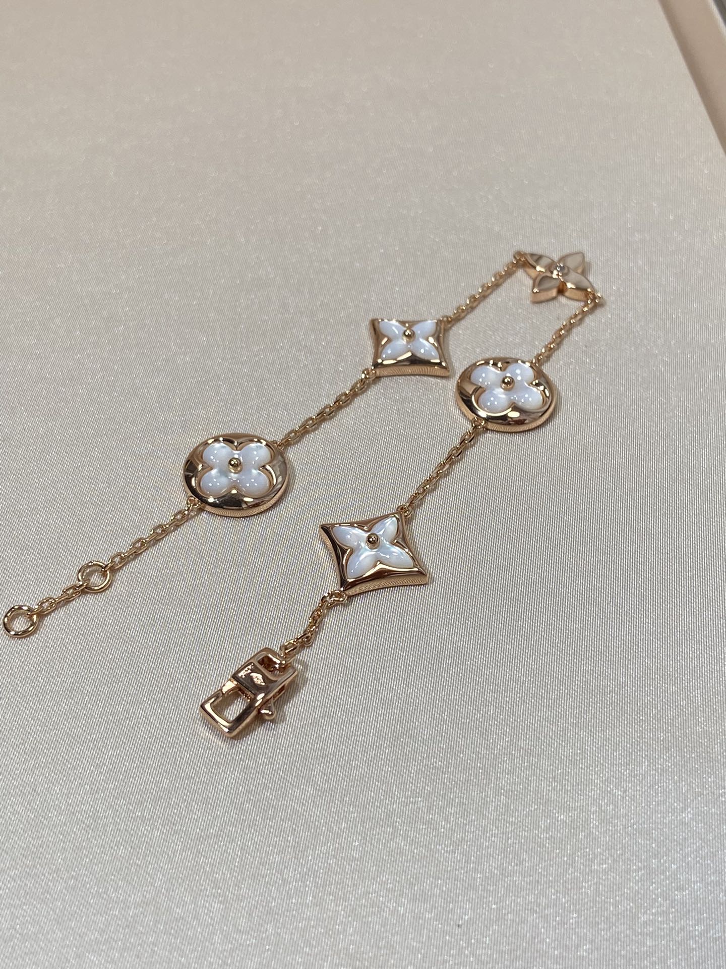 [Zalyn]STAR AND SUN 5 MOTIF MOP ROSE GOLD BRACELET