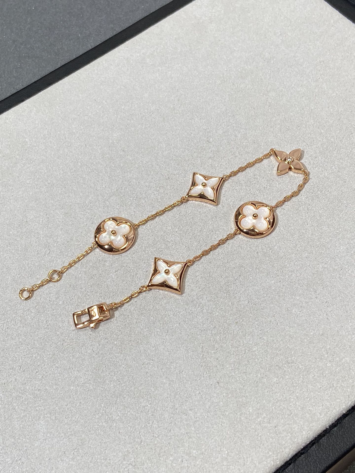 [Zalyn]STAR AND SUN 5 MOTIF MOP ROSE GOLD BRACELET