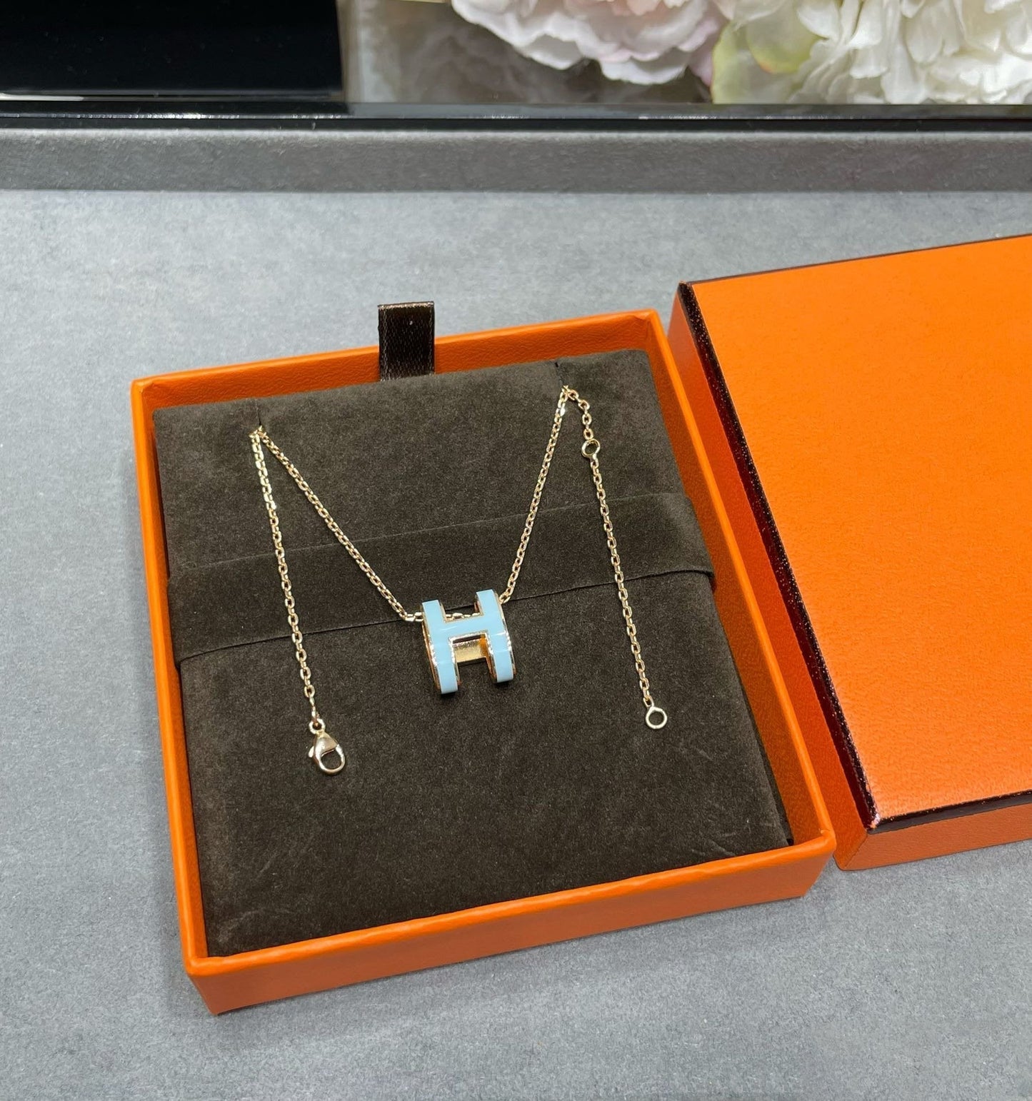 [Zalyn]POP H SKY BLUE NECKLACE
