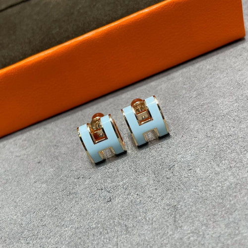 [Zalyn]POP H SKY BLUE STUD EARRINGS