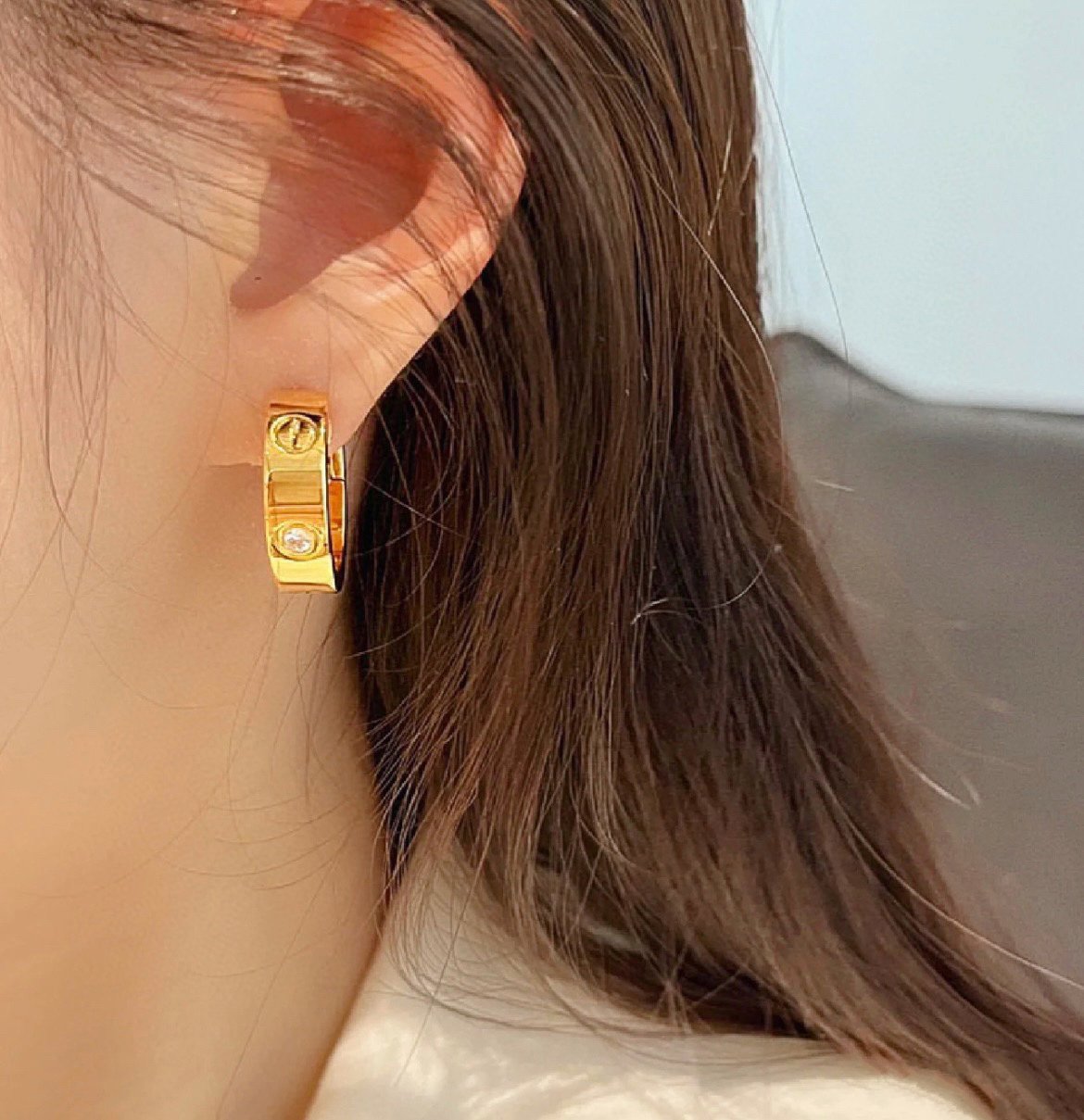 [Zalyn Jewelry ]LOVE 5.5MM 1 DIAMOND EARRINGS