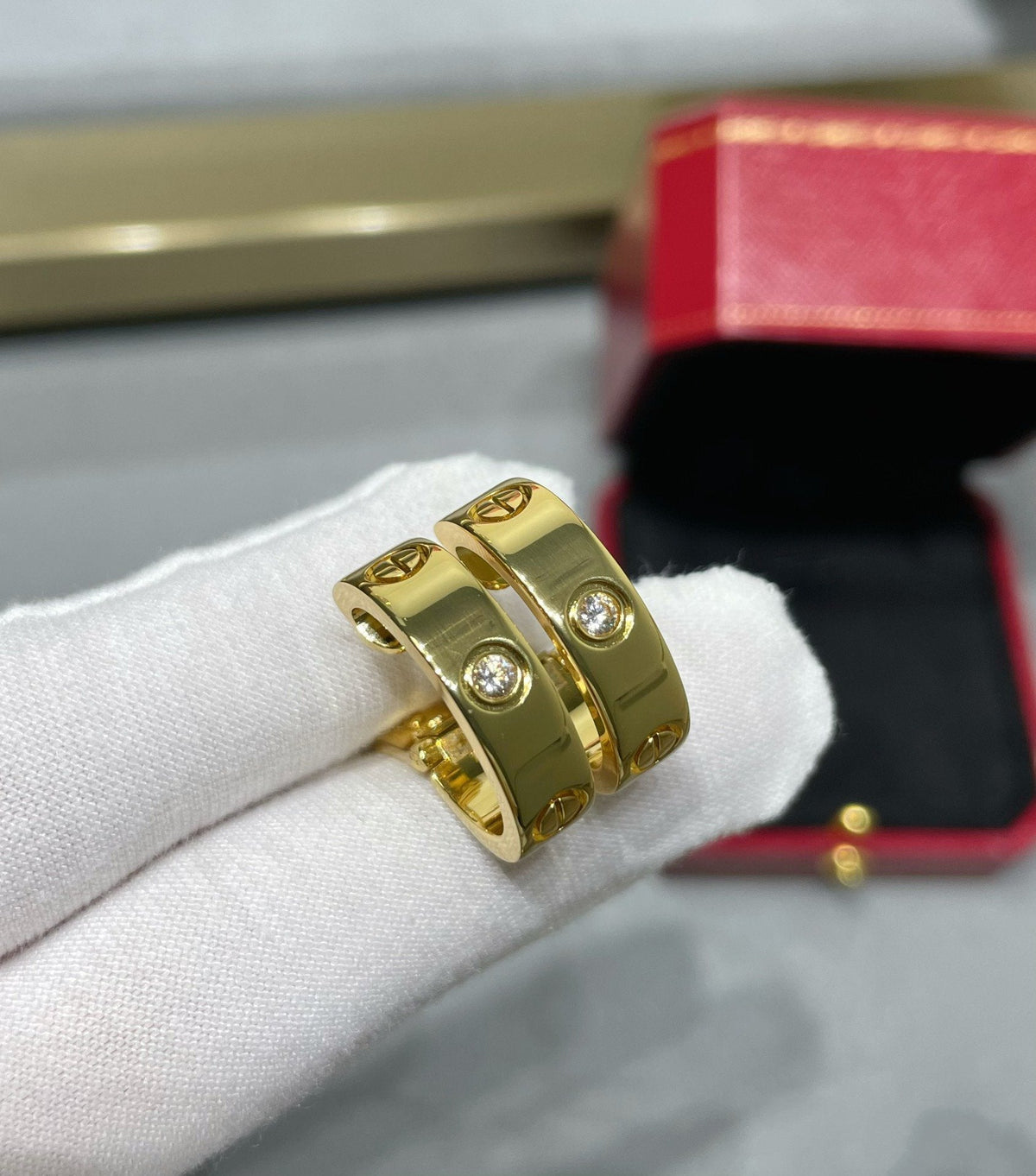 [Zalyn Jewelry ]LOVE 5.5MM 1 DIAMOND EARRINGS