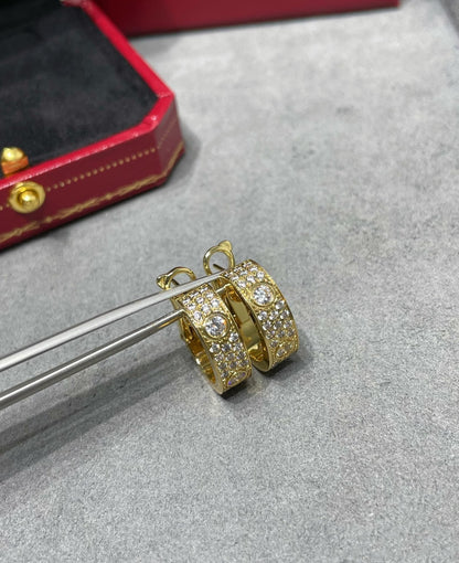 [Zalyn Jewelry ]LOVE 5.5MM DIAMOND PAVED EARRINGS