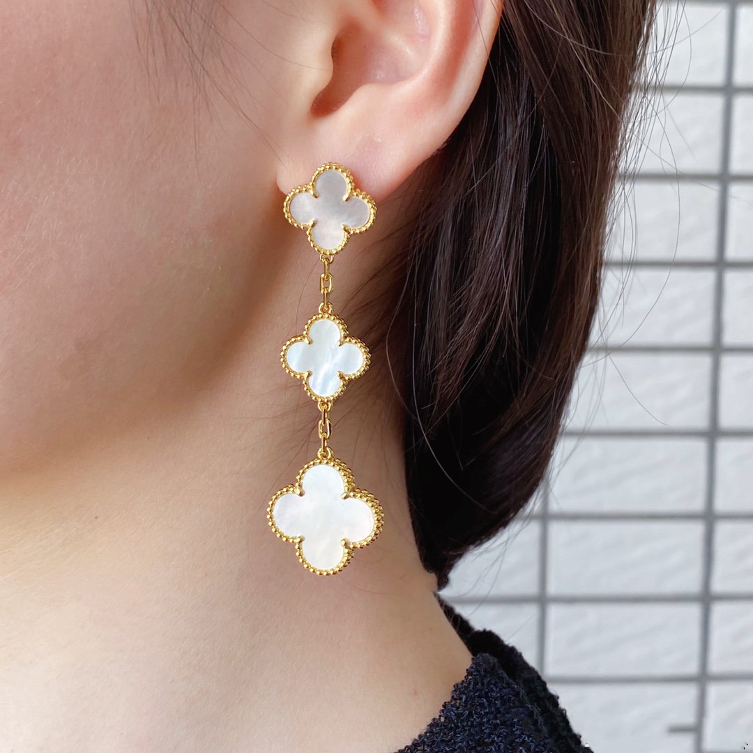 [Zalyn Jewelry ]CLOVER MOP 3 MOTIFS GOLD EARRINGS