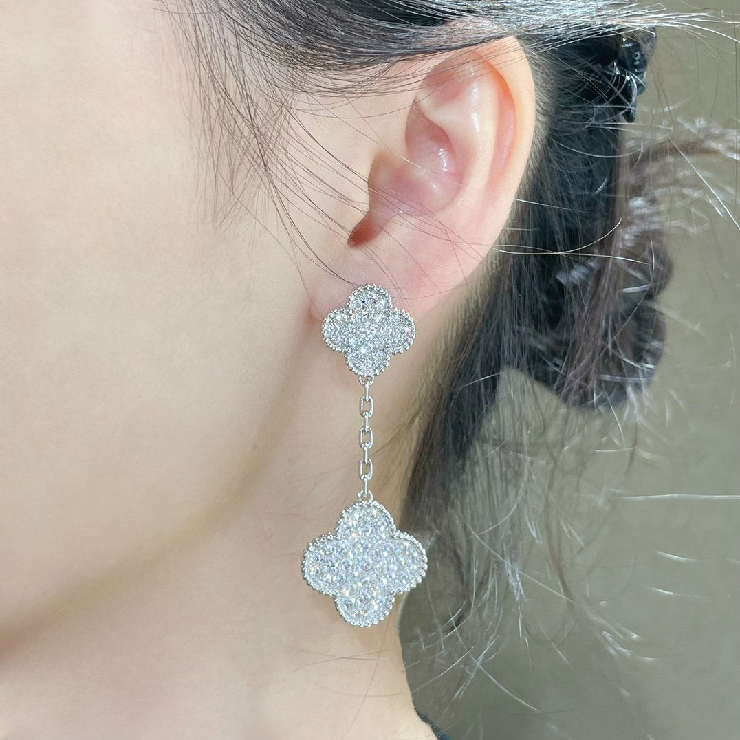 [Zalyn Jewelry ]CLOVER 2 MOTIFS DIAMOND PAVED SILVER EARRINGS