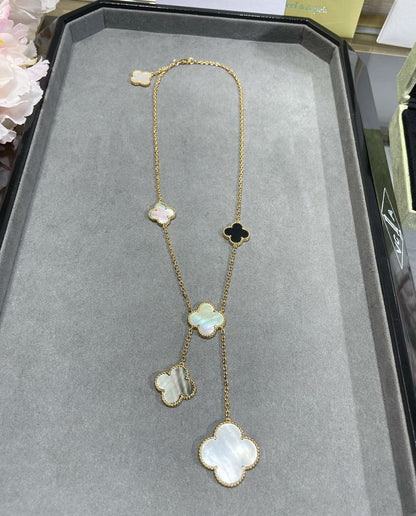 [Zalyn Jewelry ]CLOVER 6 MOTIF MOP ONYX GOLD NECKLACE