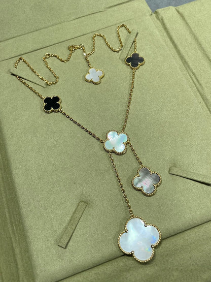 [Zalyn Jewelry ]CLOVER 6 MOTIF MOP ONYX GOLD NECKLACE