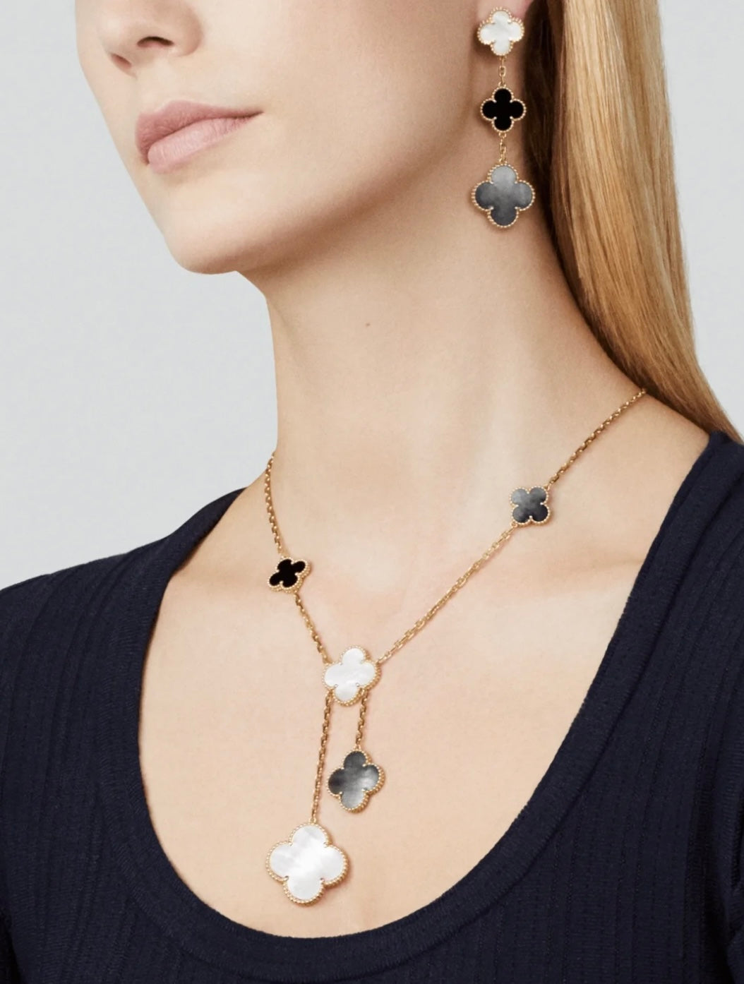 [Zalyn Jewelry ]CLOVER 3 MOTIF MOP ONYX DARK MOP PINK GOLD EARRINGS