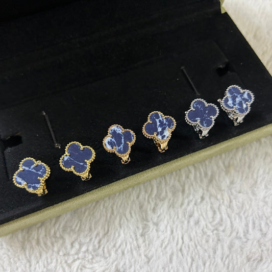 [Zalyn Jewelry ]CLOVER PIETERSITE MEDIUM STUD EARRINGS