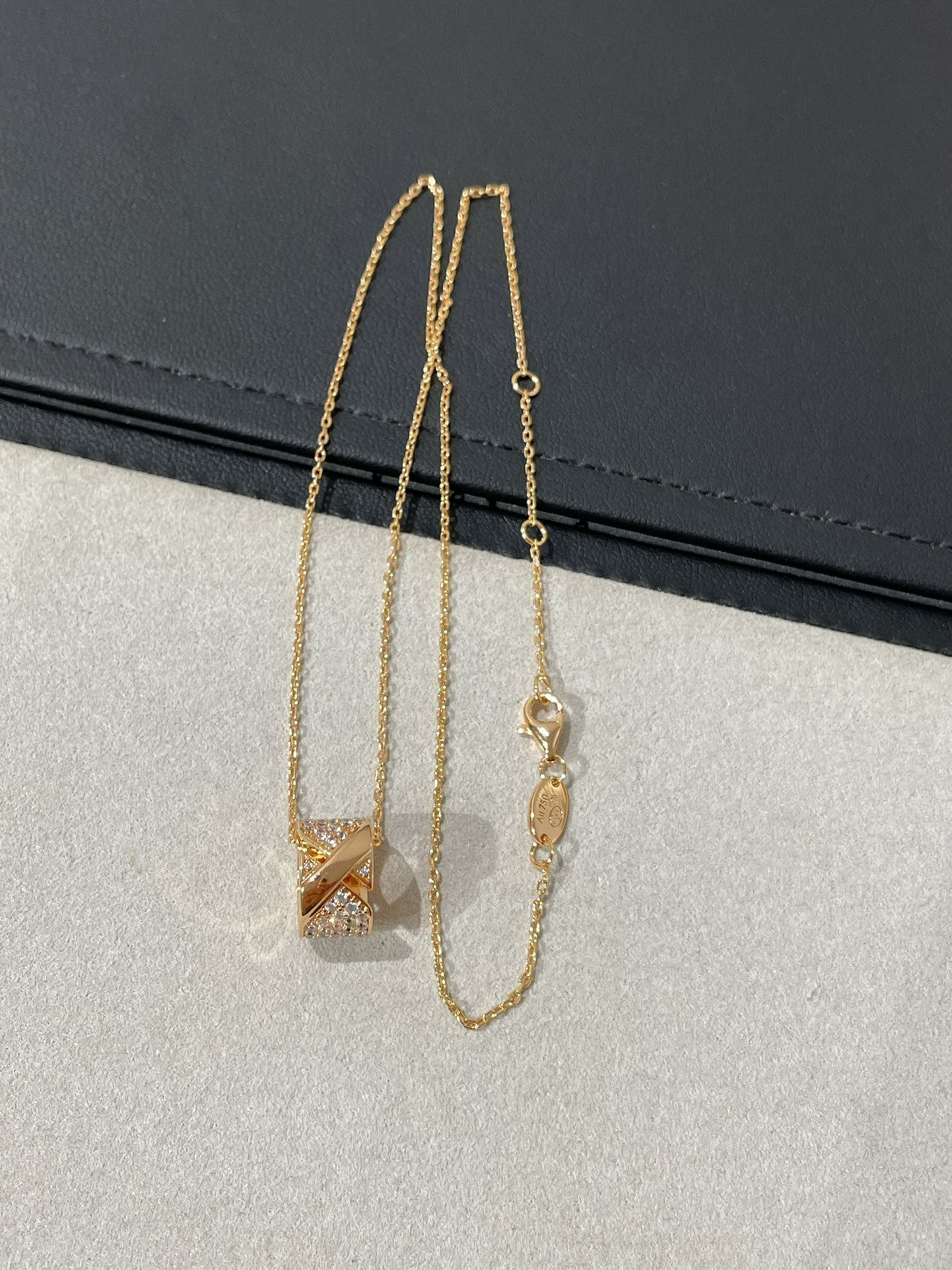 [Zalyn]LIENS EVIDENCE DIAMOND PAVED NECKLACE