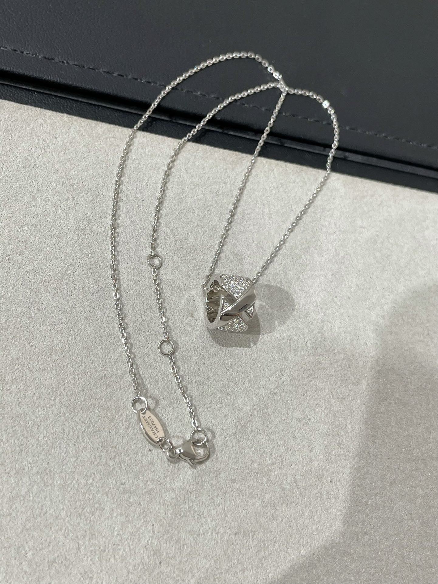 [Zalyn]LIENS EVIDENCE DIAMOND PAVED NECKLACE