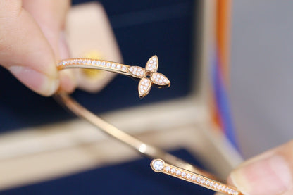 [Zalyn]IDYLLE ROSE GOLD OPEN BRACELET DIAMOND PAVED