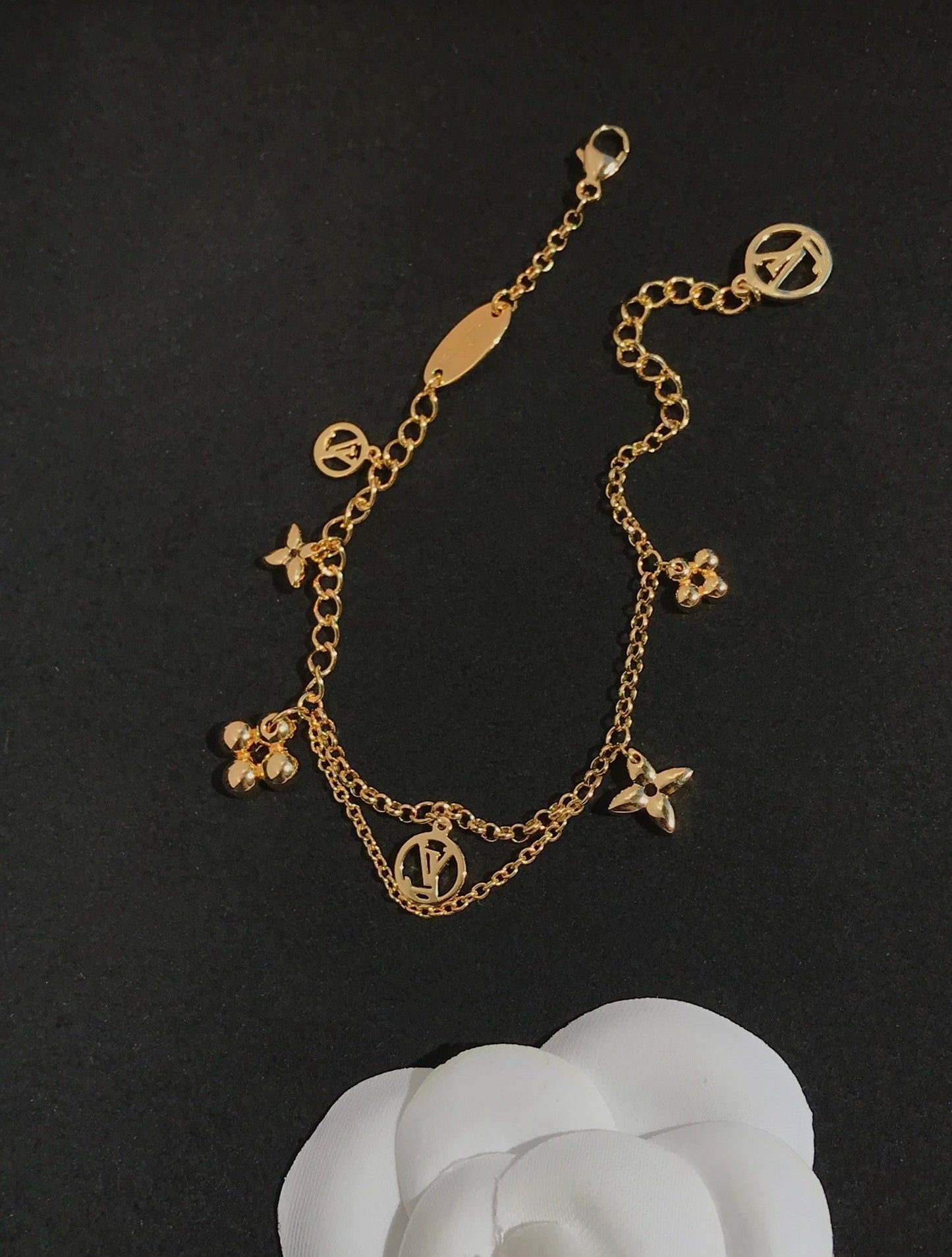 [Zalyn]BLOOMING ROSE GOLD MOP BRACELET
