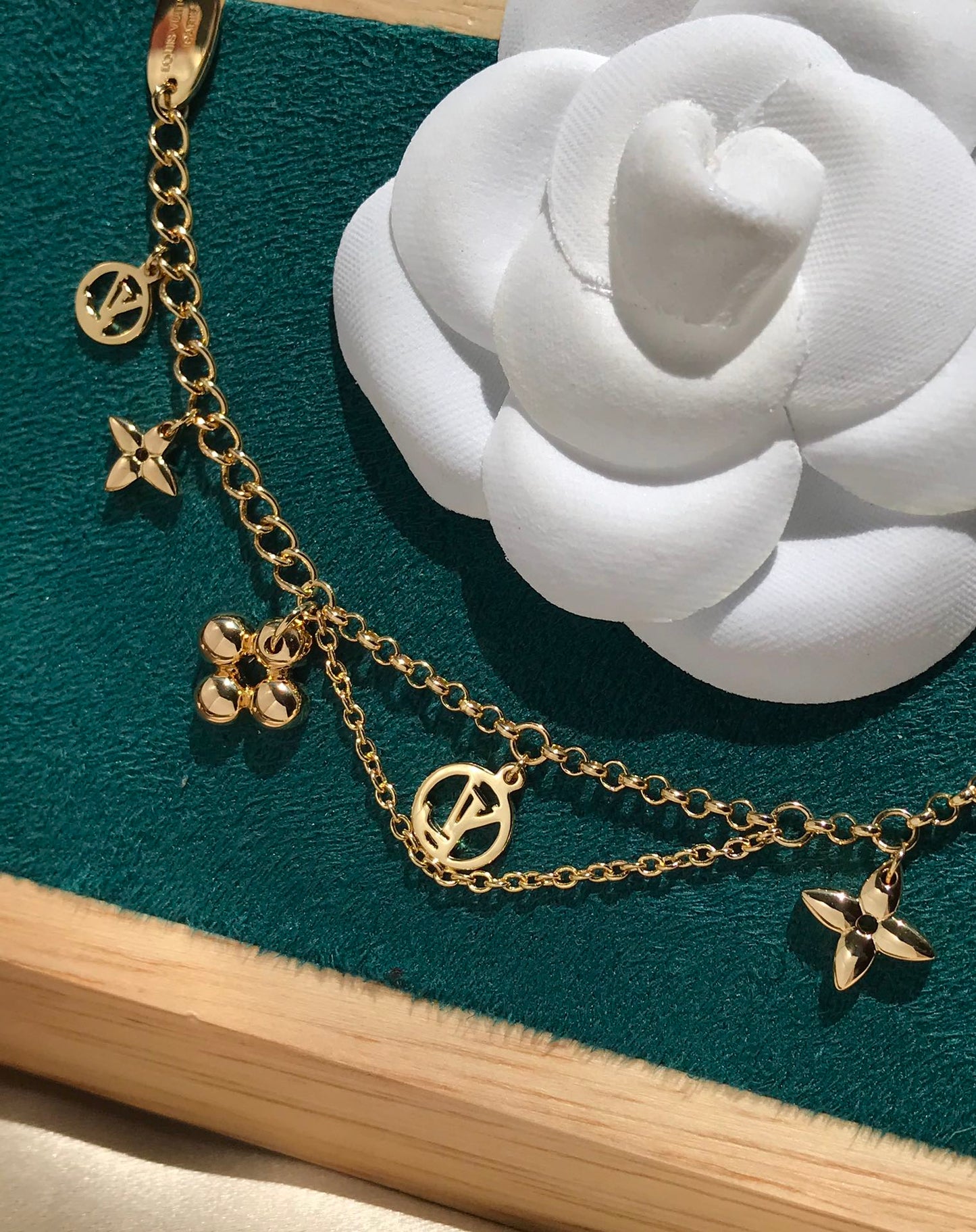 [Zalyn]BLOOMING ROSE GOLD MOP BRACELET