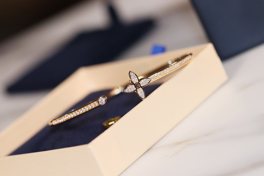 [Zalyn]IDYLLE GOLD OPEN BRACELET DIAMOND PAVED
