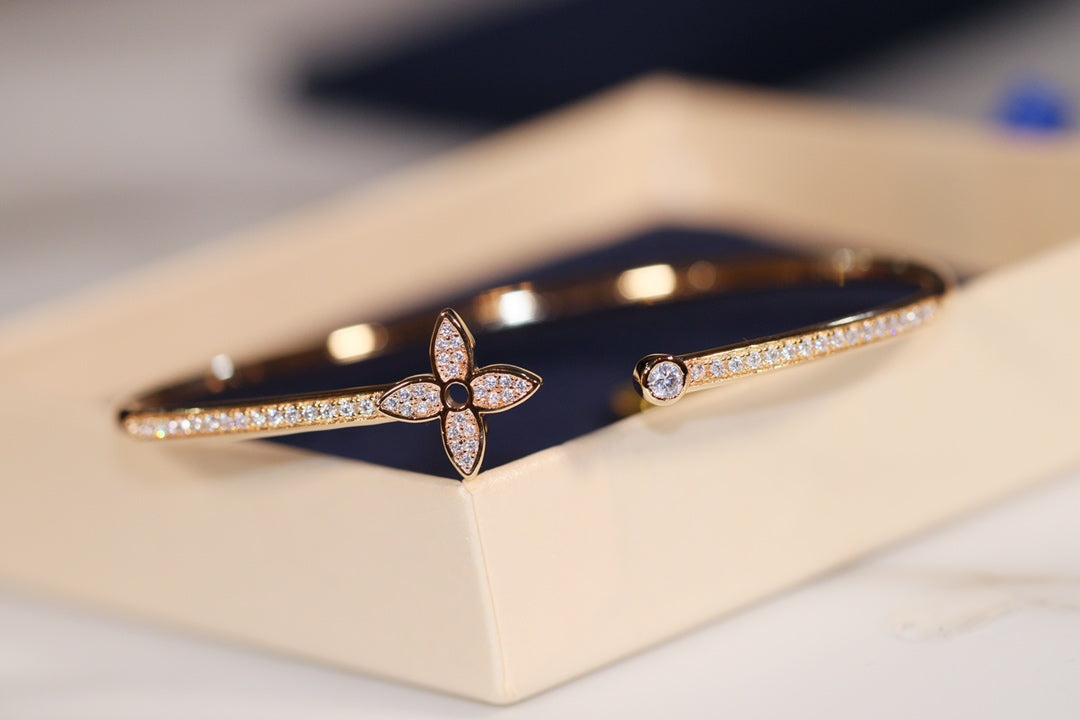 [Zalyn]IDYLLE GOLD OPEN BRACELET DIAMOND PAVED
