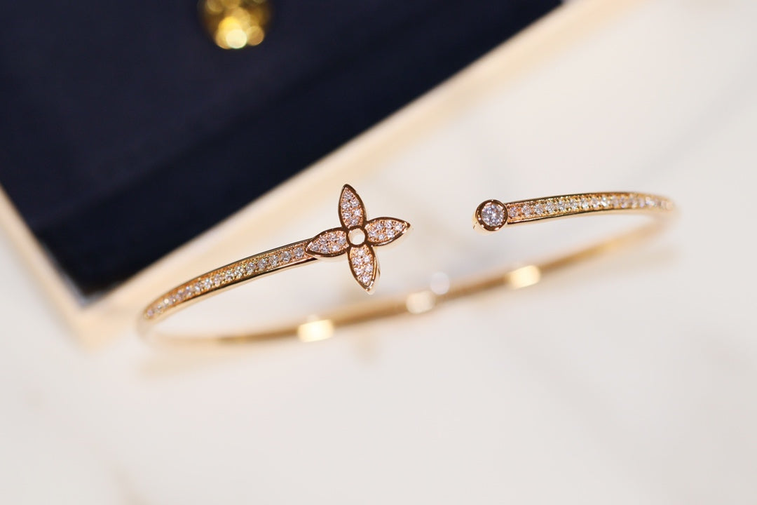 [Zalyn]IDYLLE GOLD OPEN BRACELET DIAMOND PAVED