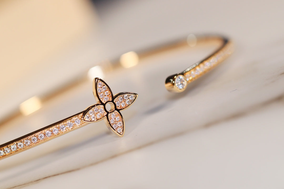 [Zalyn]IDYLLE GOLD OPEN BRACELET DIAMOND PAVED