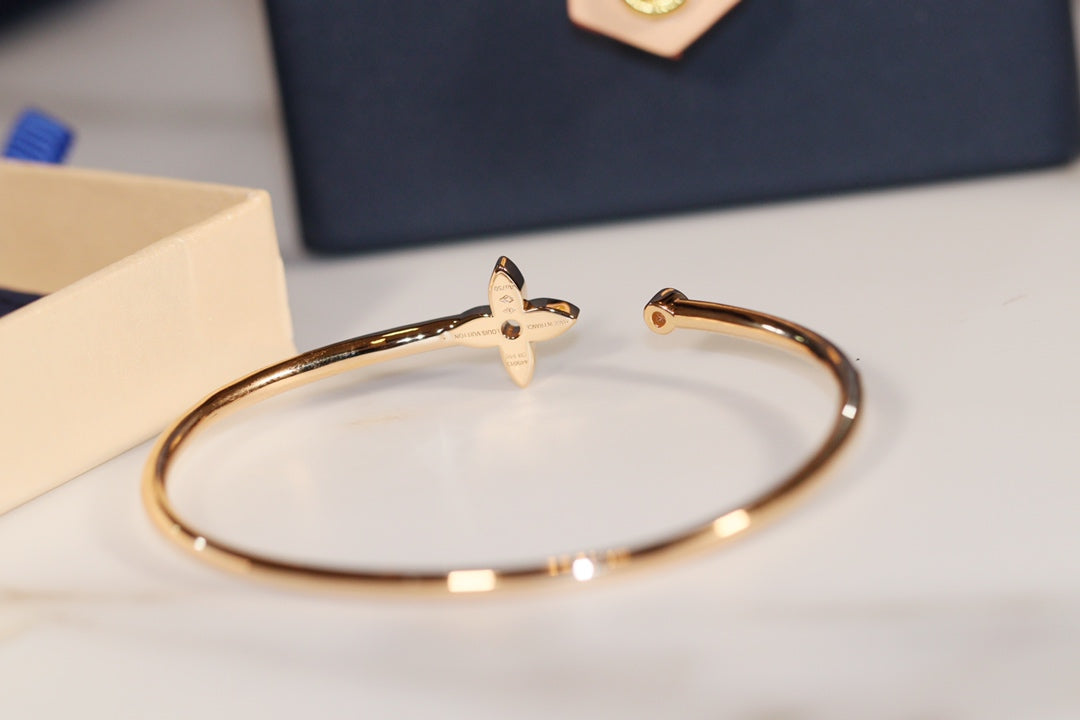 [Zalyn]IDYLLE GOLD OPEN BRACELET DIAMOND PAVED
