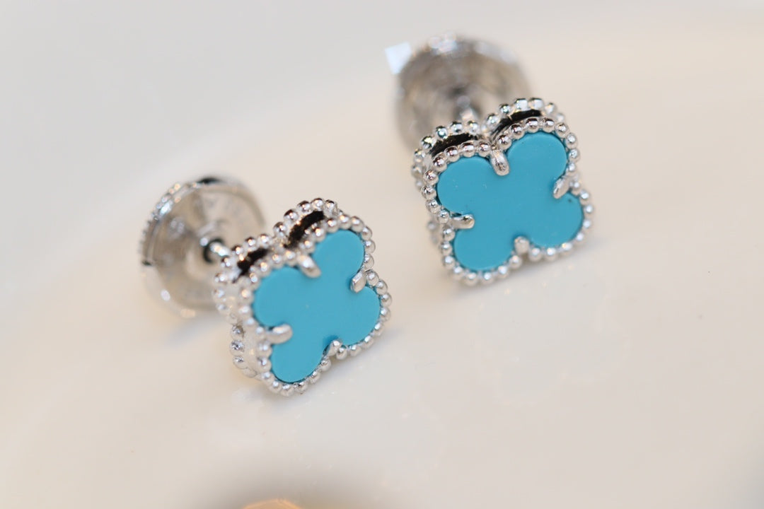 [Zalyn Jewelry ]CLOVER MINI TURQUOISE SILVER STUD EARRINGS