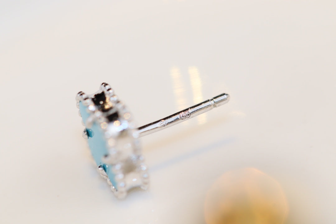 [Zalyn Jewelry ]CLOVER MINI TURQUOISE SILVER STUD EARRINGS