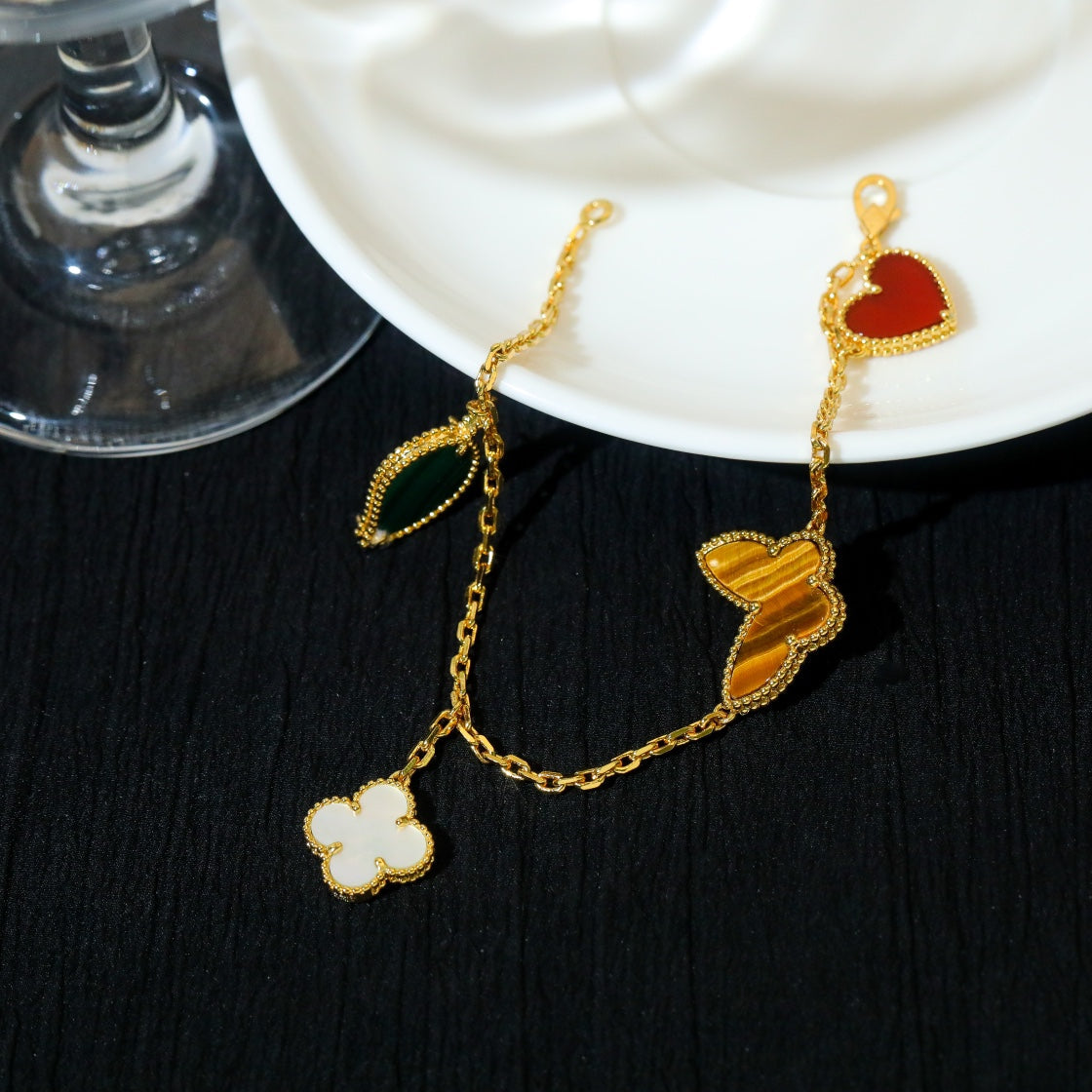 [Zalyn Jewelry ]LUCKY SPRING 5 MOTIF GOLD BRACELET