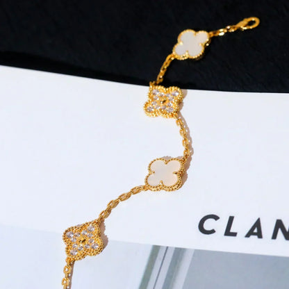 [Zalyn Jewelry ]CLOVER WHITE PEARL MOP 5 MOTIF BRACELET COLLECTION