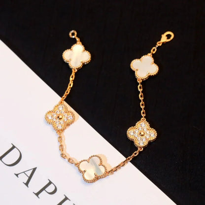 [Zalyn]LUCKY CLOVER 5-MOTIF BRACELET - WHITE MOTHER-OF-PEARL COLLECTION