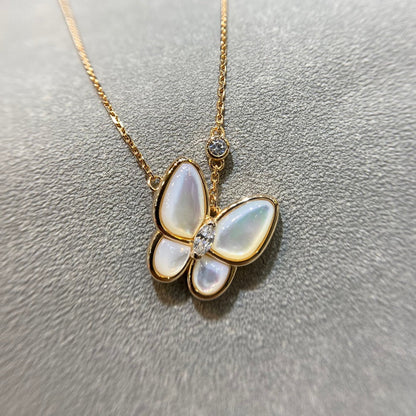 [Zalyn Jewelry ]BUTTERFLY MOP DIAMOND NECKLACE
