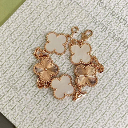 [Zalyn]LUCKY CLOVER 5-MOTIF BRACELET - WHITE MOTHER-OF-PEARL COLLECTION