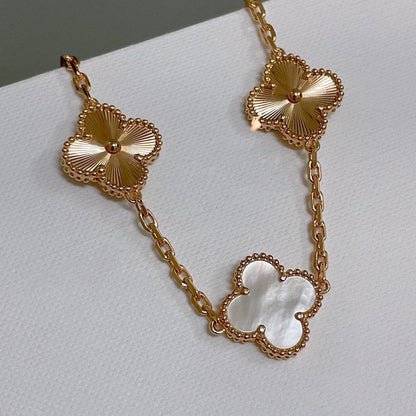 [Zalyn Jewelry ]CLOVER WHITE PEARL MOP 5 MOTIF BRACELET COLLECTION