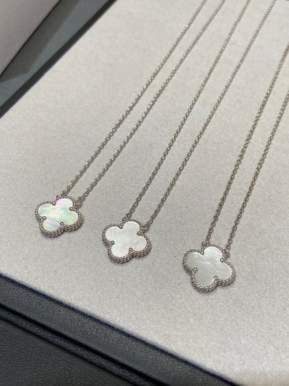 [Zalyn Jewelry ]CLOVER MEDIUM SILVER WHITE MOP NECKLACE