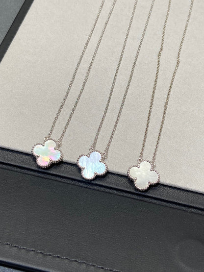 [Zalyn Jewelry ]CLOVER MEDIUM SILVER WHITE MOP NECKLACE