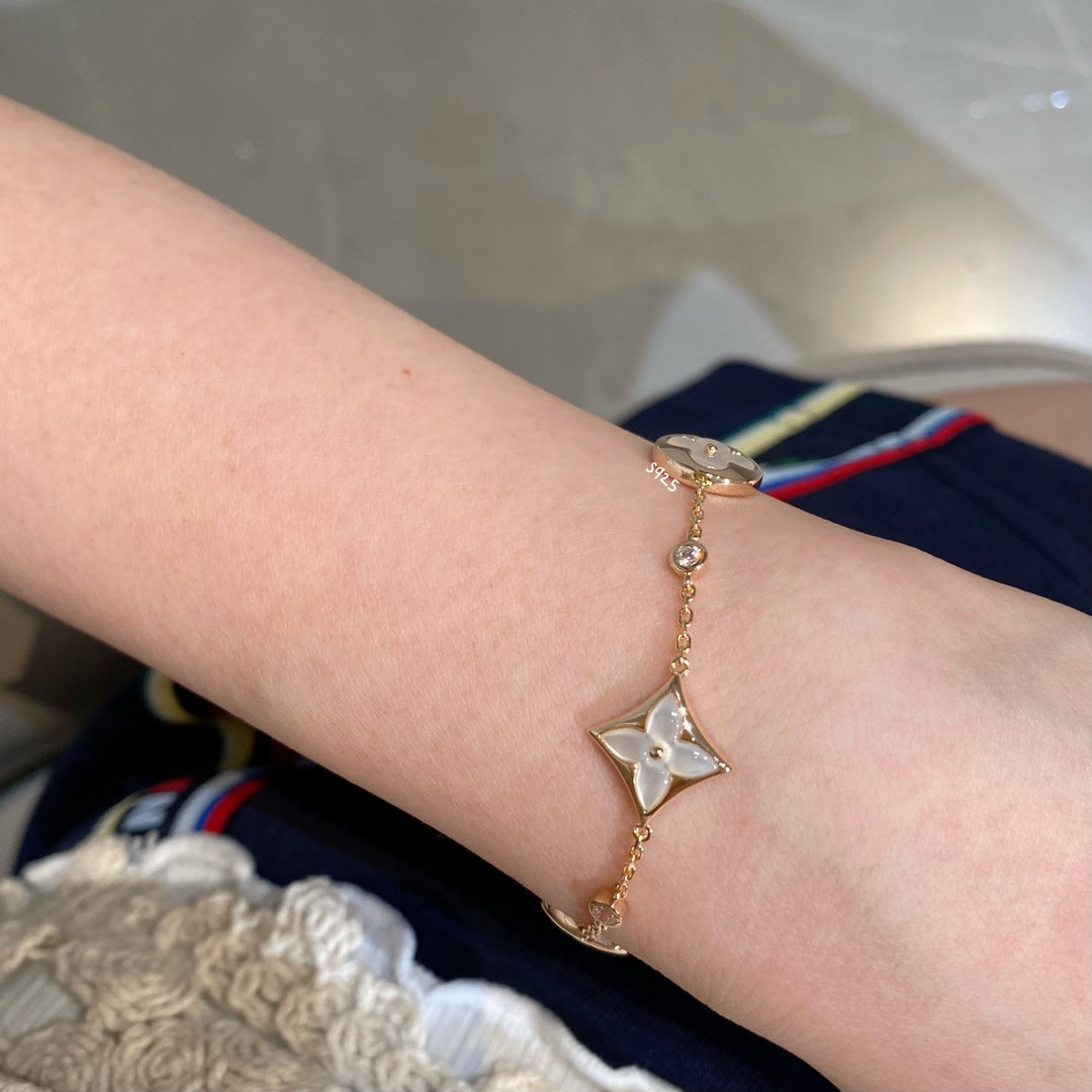 [Zalyn]STAR AND SUN 4 MOTIF WHITE MOP ROSE GOLD BRACELET
