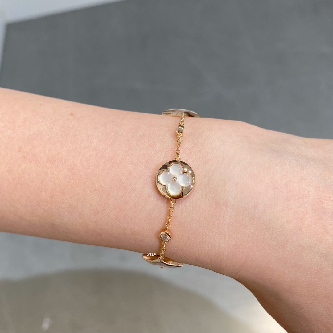 [Zalyn]STAR AND SUN 4 MOTIF WHITE MOP ROSE GOLD BRACELET