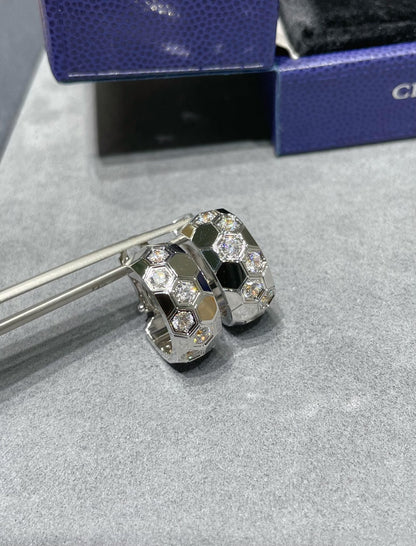 [Zalyn]BEE LOVE DIAMOND HOOP EARRINGS