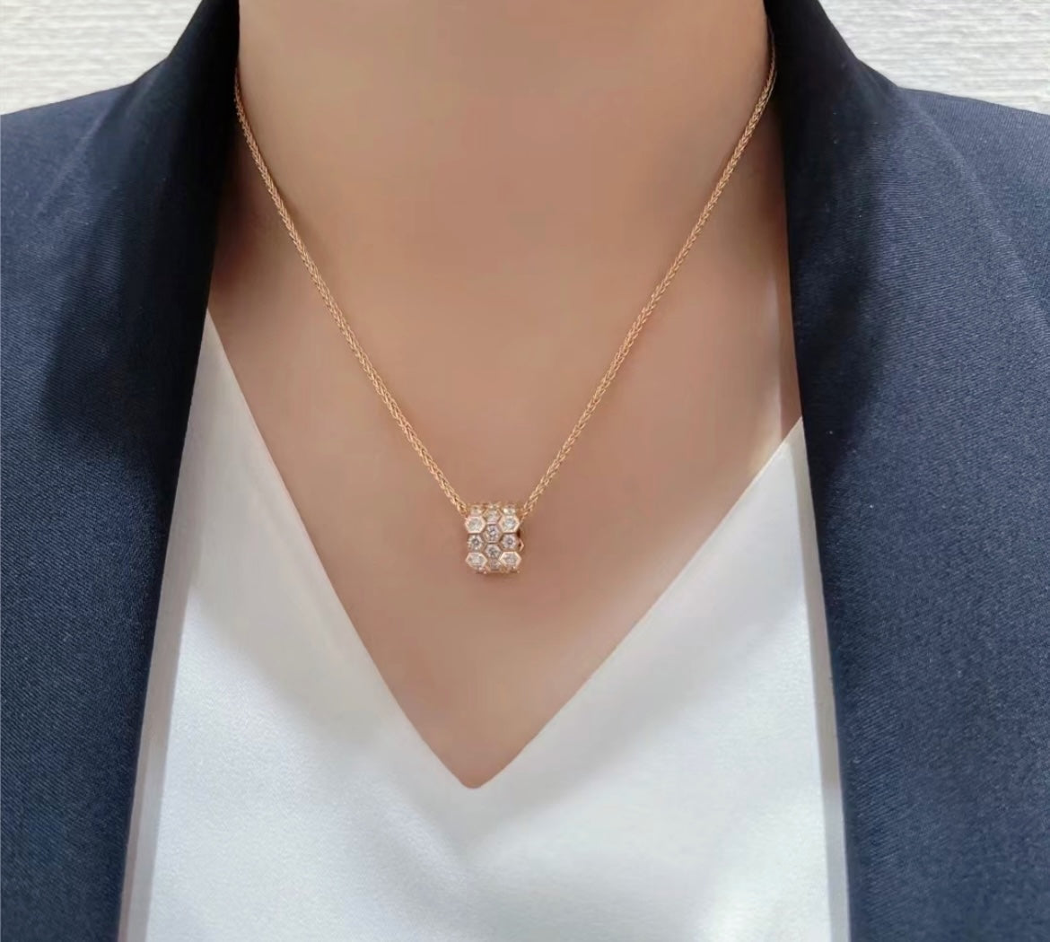 [Zalyn]BEE LOVE DIAMOND PAVED 3 ROW NECKLACE