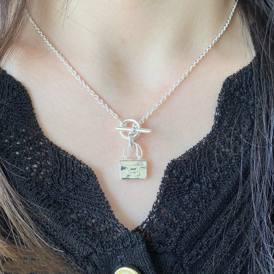 [Zalyn]CONSTANCE PEDANT SILVER NECKLACE