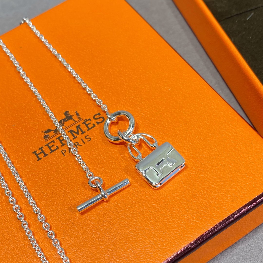 [Zalyn]CONSTANCE PEDANT SILVER NECKLACE