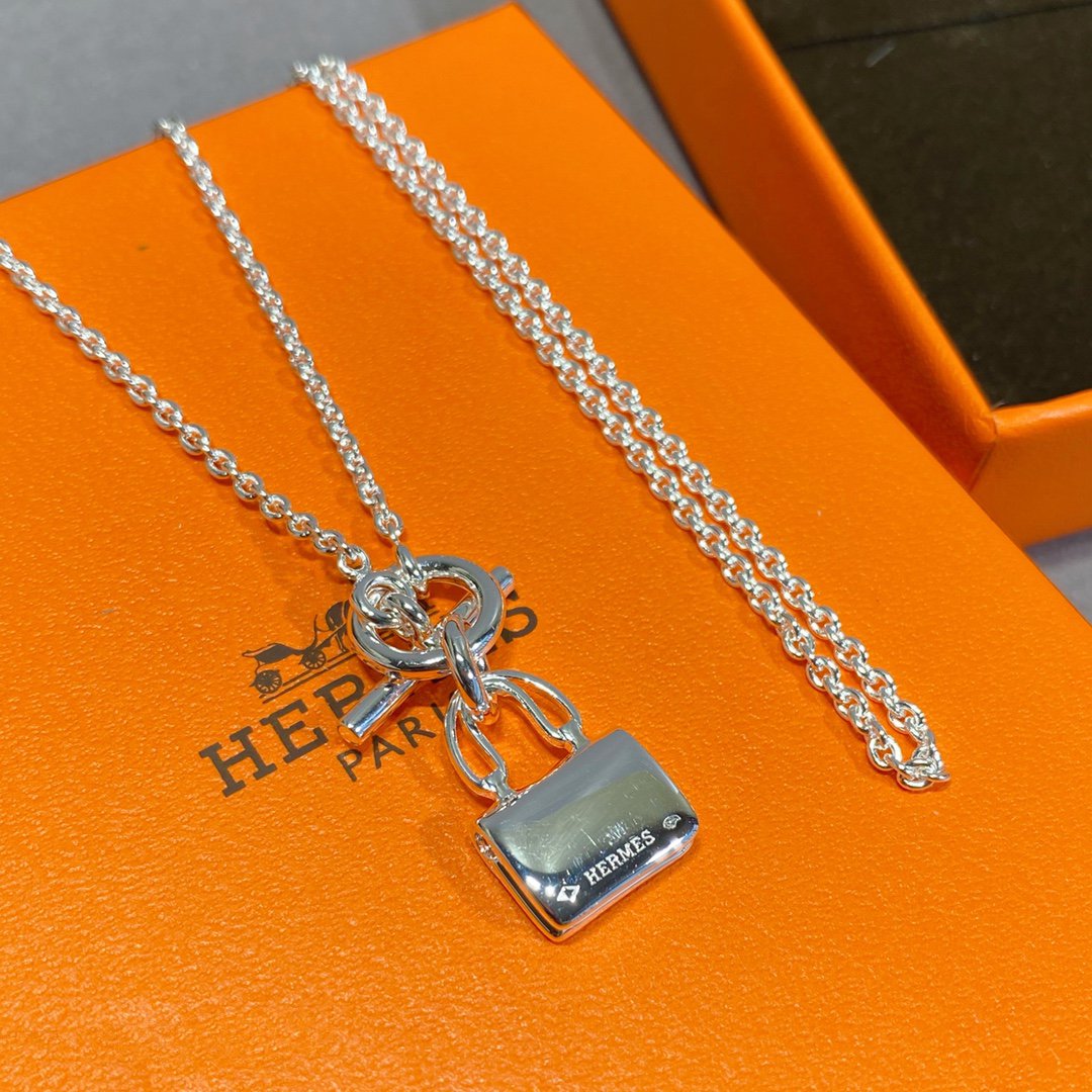 [Zalyn]CONSTANCE PEDANT SILVER NECKLACE