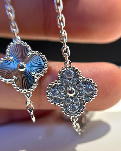 [Zalyn]LUCKY CLOVER 5-MOTIF BRACELET - LASER COLLECTION