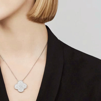 [Zalyn Jewelry ]CLOVER 25MM LARGE PENDANT DIAMOND PAVED SILVER NECKLACE
