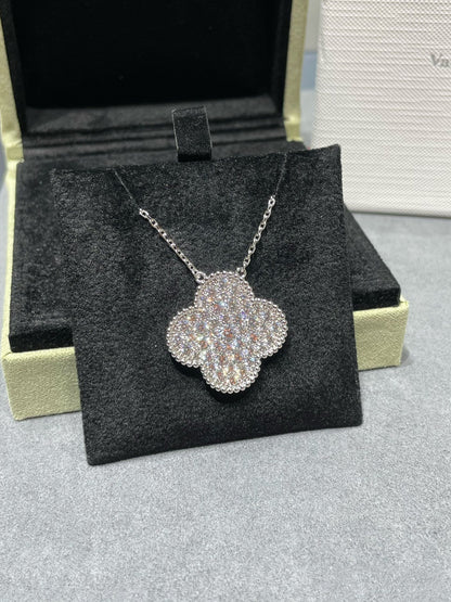 [Zalyn Jewelry ]CLOVER 25MM LARGE PENDANT DIAMOND PAVED SILVER NECKLACE