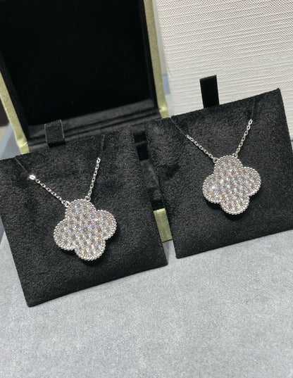 [Zalyn Jewelry ]CLOVER 25MM LARGE PENDANT DIAMOND PAVED SILVER NECKLACE