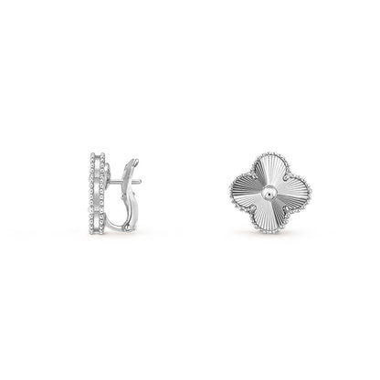 [Zalyn]15MM CLOVER FLOWER STUD EARRINGS WHITE GOLD COLLECTION