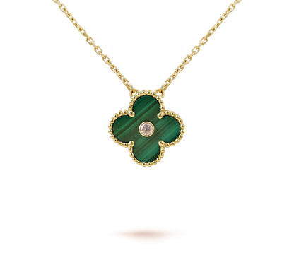 [Zalyn]LIMITED EDITION CHRISTMAS CLOVER FLOWER NECKLACE - 15MM ANNUAL COLLECTIBLE PENDANT