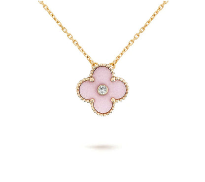 [Zalyn]LIMITED EDITION CHRISTMAS CLOVER FLOWER NECKLACE - 15MM ANNUAL COLLECTIBLE PENDANT