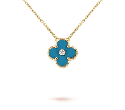 [Zalyn]LIMITED EDITION CHRISTMAS CLOVER FLOWER NECKLACE - 15MM ANNUAL COLLECTIBLE PENDANT