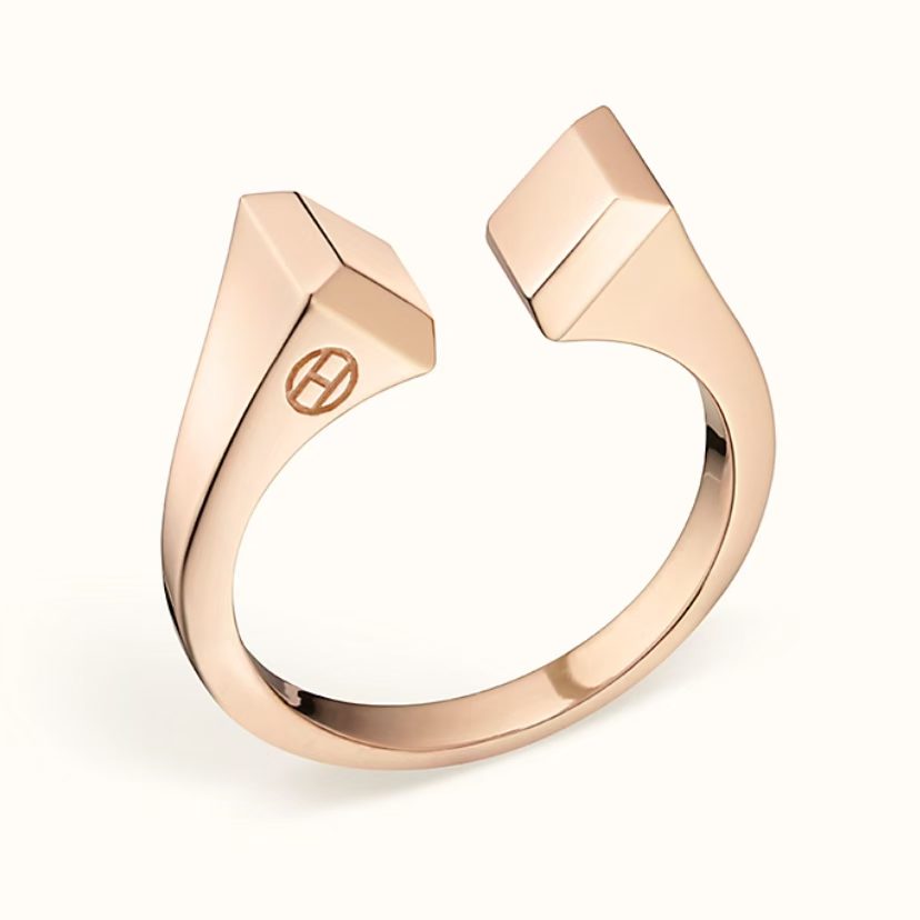 [Zalyn Jewelry]THE CONE RIVET RING IS OPEN AND ONE SIZE FITS ALL