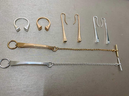 [Zalyn Jewelry]THE CONE RIVET RING IS OPEN AND ONE SIZE FITS ALL